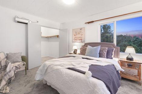 Photo of property in 40 Valley View Road, Glenfield, Auckland, 0629