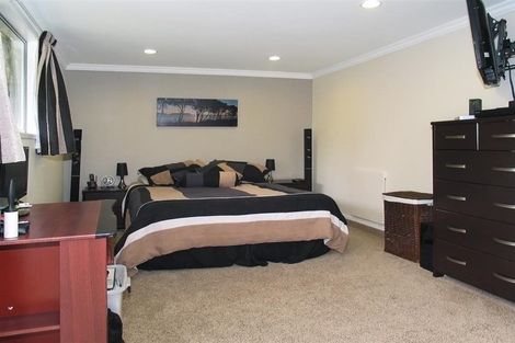 Photo of property in 74 Leeward Drive, Whitby, Porirua, 5024