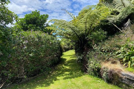 Photo of property in 9 Caughley Grove, Karori, Wellington, 6012