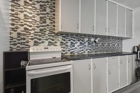 Photo of property in 8 Helensbrook Road, Milton, 9220