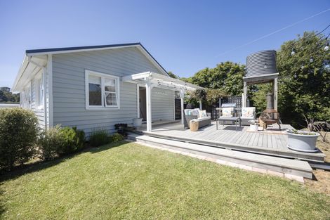 Photo of property in 6 Bride Street, Moeraki, 9482