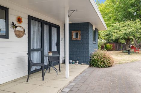 Photo of property in 7 Kathleen Place, Rainbow Point, Taupo, 3330