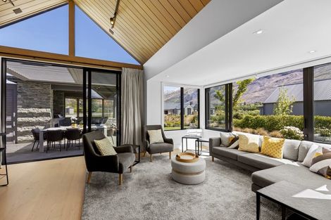 Photo of property in 9 Harvest Lane, Arrowtown, 9371