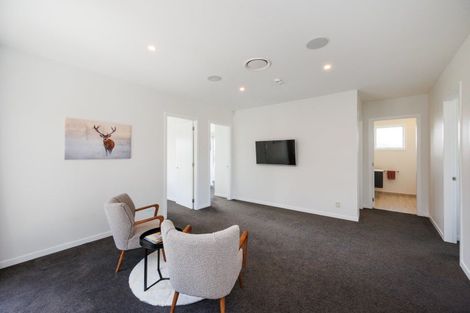 Photo of property in 33 Hartwell Drive, Kelvin Grove, Palmerston North, 4470