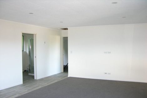 Photo of property in 2/7 Venus Place, Whitby, Porirua, 5024