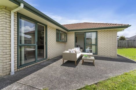 Photo of property in 3 Morewa Place, Takanini, 2112