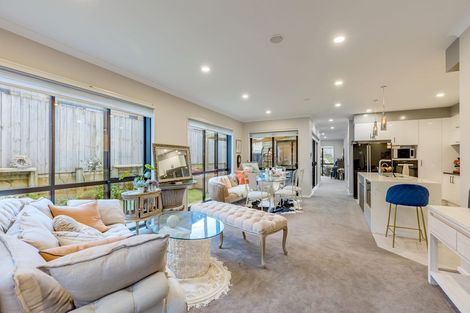 Photo of property in 136 Jeffs Road, Flat Bush, Auckland, 2016
