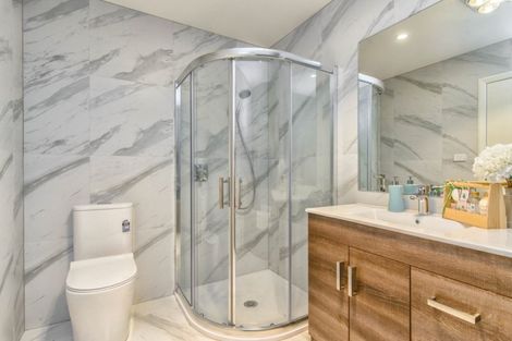 Photo of property in 9 Nerehana Place, Red Beach, 0932