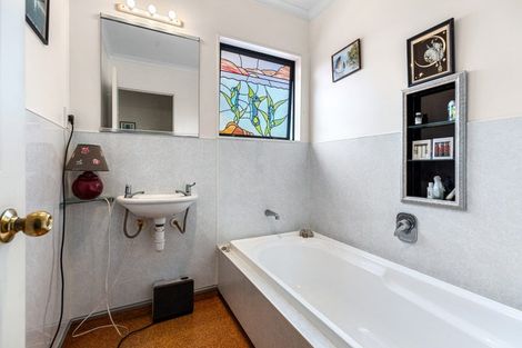 Photo of property in 83 Simpson Road, Papamoa Beach, Papamoa, 3118