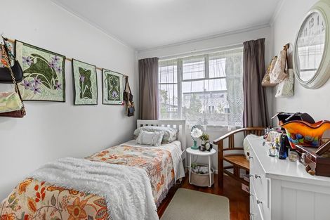 Photo of property in Peninsula Primary School, 61 Wharf Road, Te Atatu Peninsula, Auckland, 0610