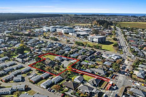 Photo of property in 217 Mairehau Road, Burwood, Christchurch, 8083