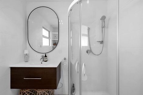 Photo of property in 14d Chilman Street, Strandon, New Plymouth, 4312