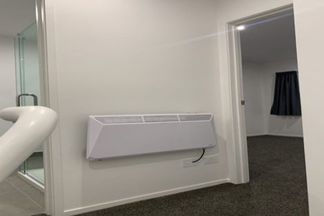 Photo of property in 4/58 Kemp Road, Massey, Auckland, 0614