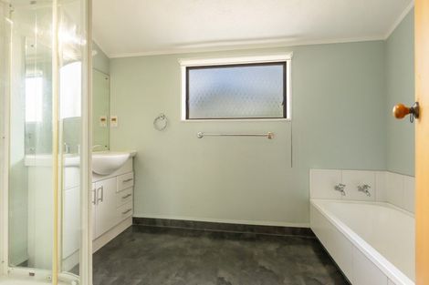 Photo of property in 82b Church Road, Taradale, Napier, 4112