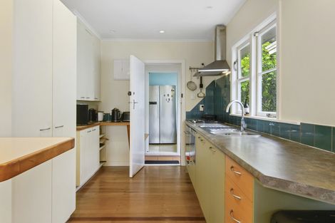 Photo of property in 32 Willerton Avenue, New Lynn, Auckland, 0600