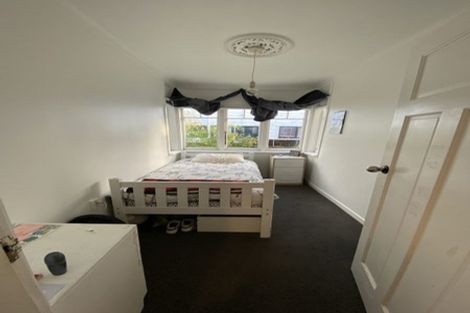 Photo of property in 48 Titirangi Road, New Lynn, Auckland, 0600