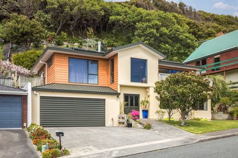 Photo of property in 39 Leeward Drive, Whitby, Porirua, 5024