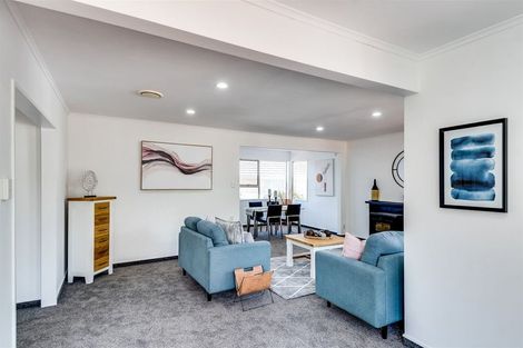 Photo of property in 3 Cambridge Terrace, Taradale, Napier, 4112