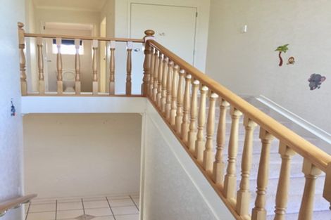Photo of property in 17 Emmerdale Avenue, Papakura, 2110
