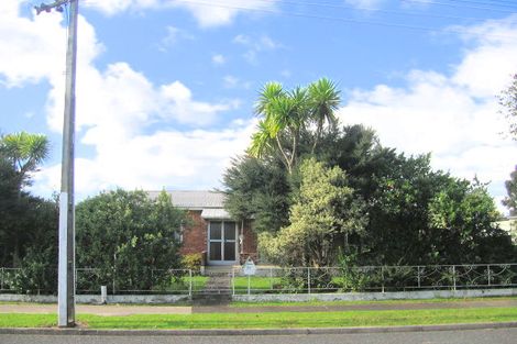 Photo of property in 77 Cambridge Terrace, Papatoetoe, Auckland, 2025