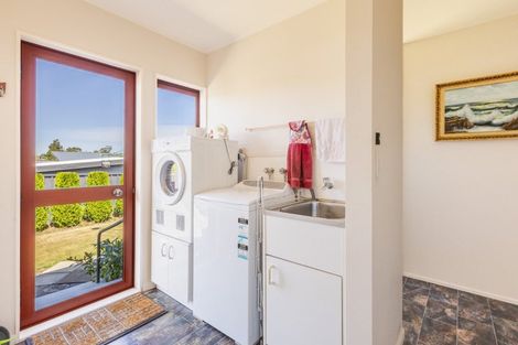 Photo of property in 41 Domain Road, Waipawa, 4210