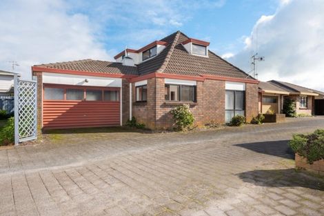 Photo of property in 2/8 Terrace Avenue, Mount Maunganui, 3116