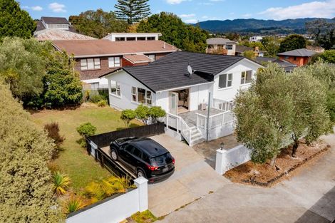 Photo of property in 4202a/2 Great North Road, Glendene, Auckland, 0602