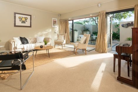 Photo of property in Highwic, 32u3 Hobson Street, Thorndon, Wellington, 6011