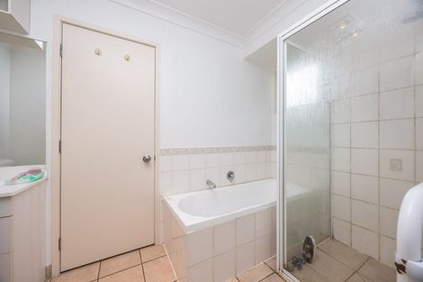 Photo of property in 5 Kasia Close, Massey, Auckland, 0614