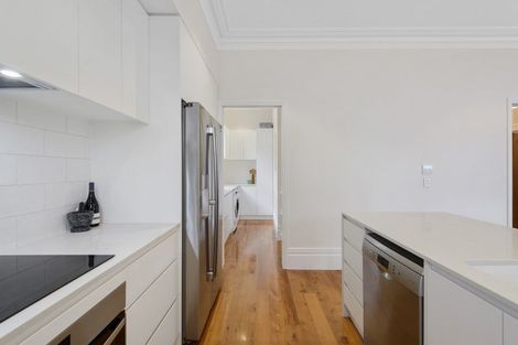 Photo of property in 75 Holly Road, St Albans, Christchurch, 8014