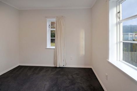 Photo of property in 58 Hall Crescent, Epuni, Lower Hutt, 5011