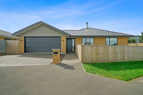 Photo of property in 19 Cressy Place, Darfield, 7510