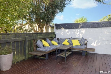 Photo of property in 22 Bartlett Grove, Tawa, Wellington, 5028