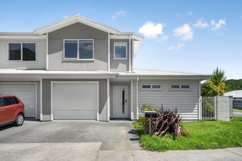Photo of property in 8 Henrietta Maxwell Grove, Wainuiomata, Lower Hutt, 5014