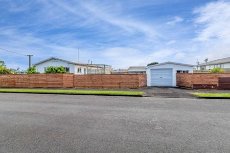 Photo of property in 2 Bone Crescent, Hawera, 4610