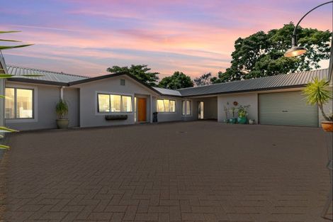 Photo of property in 31 Church Road, Ardmore, Papakura, 2582