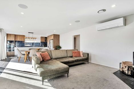 Photo of property in 19 Cressy Place, Darfield, 7510