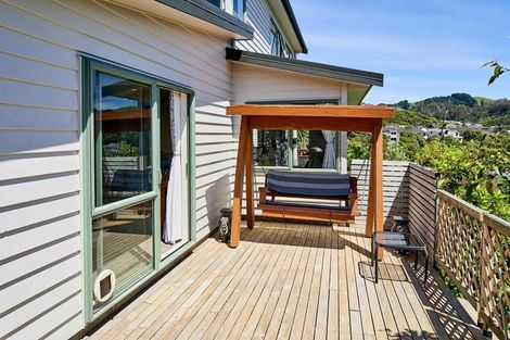 Photo of property in 42f James Cook Drive, Whitby, Porirua, 5024