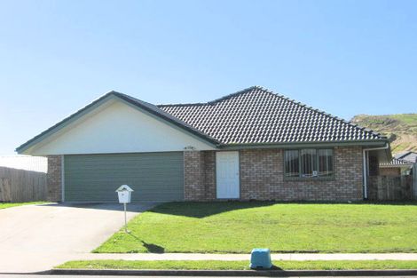 Photo of property in 30 Liddesdale Place, Papakura, 2110