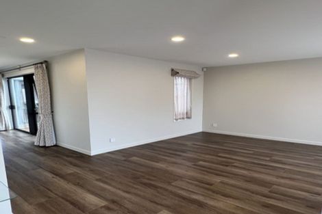 Photo of property in 10 Fjord Way, Karaka, Papakura, 2113