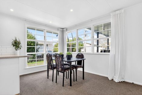 Photo of property in 260 Sandwich Road, St Andrews, Hamilton, 3200