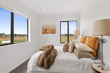 Photo of property in 94 Te Napi Drive, Takanini, 2112