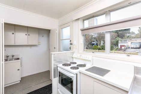 Photo of property in 6 Davies Lane, New Plymouth, 4310