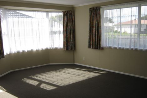 Photo of property in 1/132 Heretaunga Street, Palmerston North, 4414