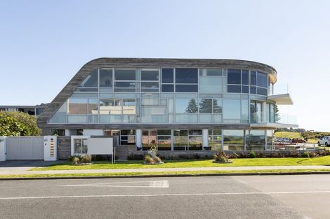 Photo of property in 6/50 Marine Parade, Mount Maunganui, 3116