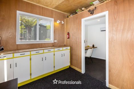 Photo of property in 6 Fendalton Crescent, Pinehaven, Upper Hutt, 5019