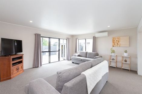 Photo of property in 9 Flemington Place, Nawton, Hamilton, 3200