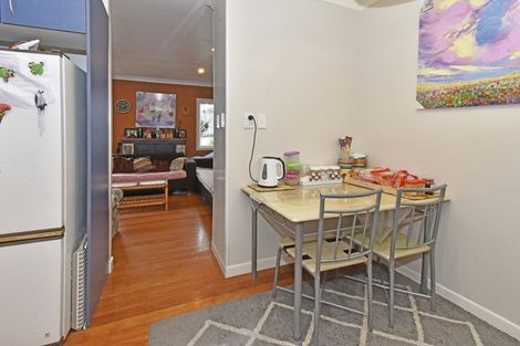 Photo of property in 29 Halsey Road, Manurewa, Auckland, 2102