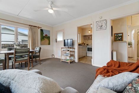 Photo of property in 46 Queen Street, Cambridge, 3434