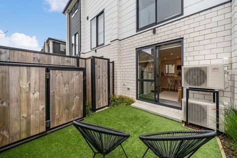 Photo of property in 2/183 Cambridge Terrace, Fairfield, Lower Hutt, 5011